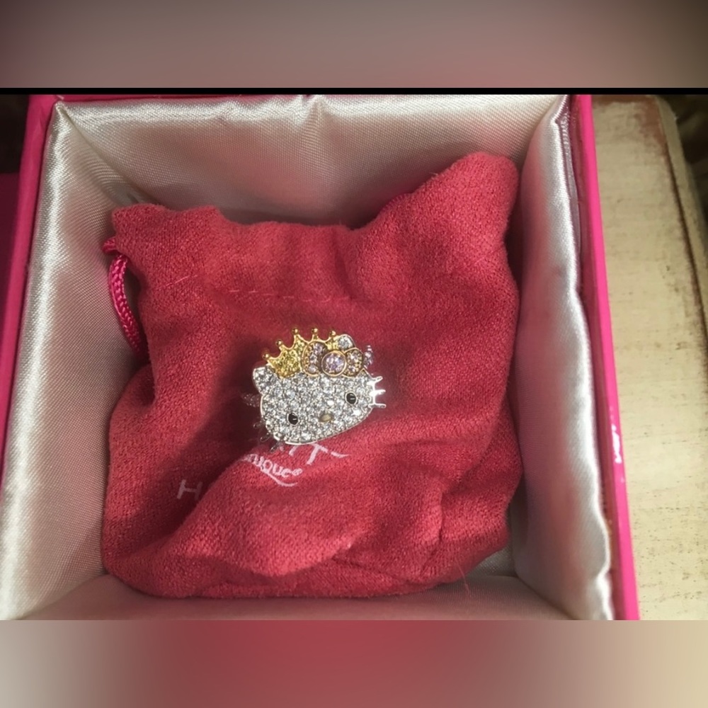 HELLO KITTY Sanrio NWT Diamonique Princess Eternity Ring Size 7 💖